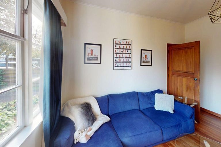 Photo of property in 534 Featherston Street, Roslyn, Palmerston North, 4414