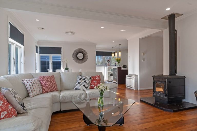 Photo of property in 11 Kempton Street, Greytown, 5712