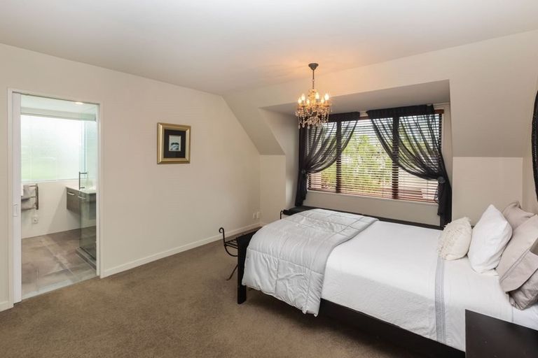 Photo of property in 105b Holly Road, St Albans, Christchurch, 8014