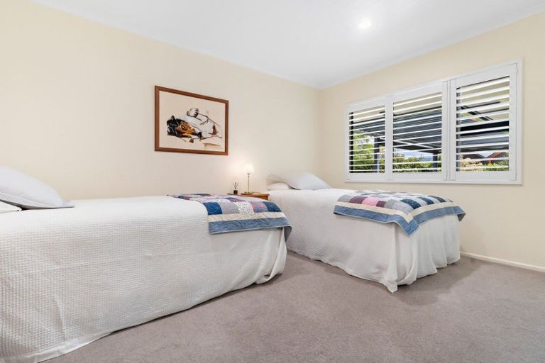 Photo of property in 1 Farley Avenue, Greytown, 5712