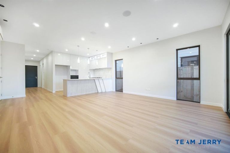 Photo of property in 1 Archibald Lane, Opaheke, Papakura, 2113