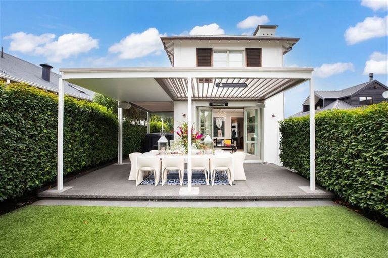 Photo of property in 6 Wairarapa Terrace, Merivale, Christchurch, 8014