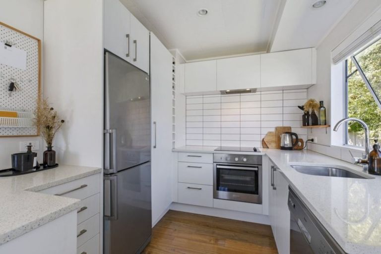 Photo of property in 42a Rautawhiri Road, Helensville, 0800