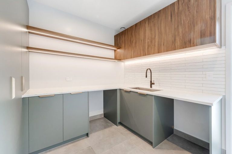 Photo of property in 22 Riverside Way, Clevedon, 2585