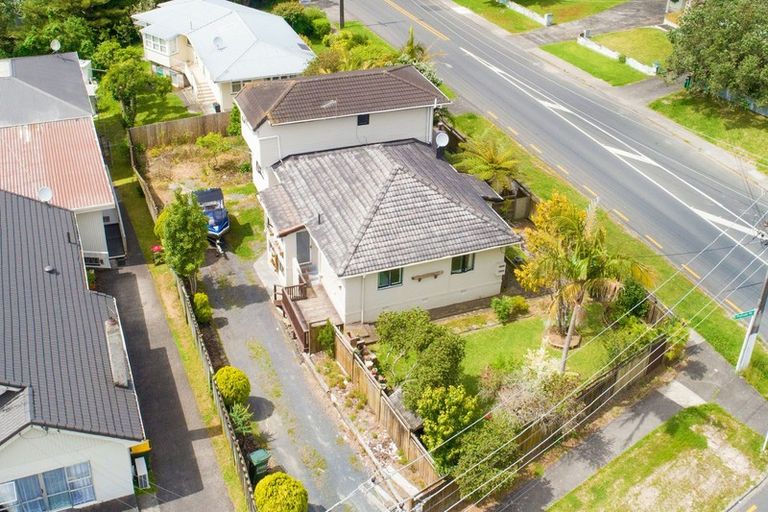 Photo of property in 56 Fruitvale Road, New Lynn, Auckland, 0600