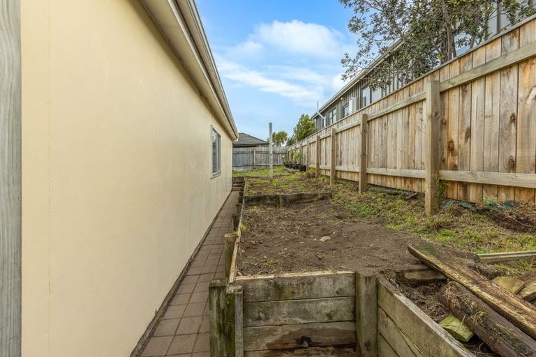 Photo of property in 12 Mahana Road, Paraparaumu Beach, Paraparaumu, 5032
