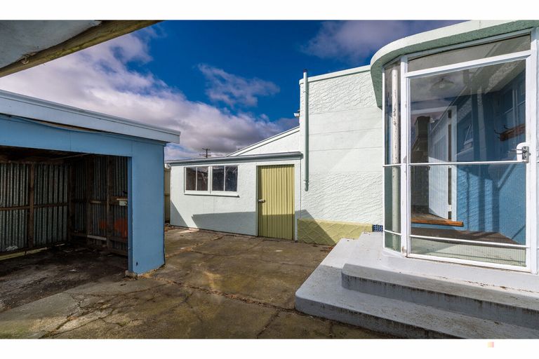 Photo of property in 53 Rhodes Street, Waimate, 7924
