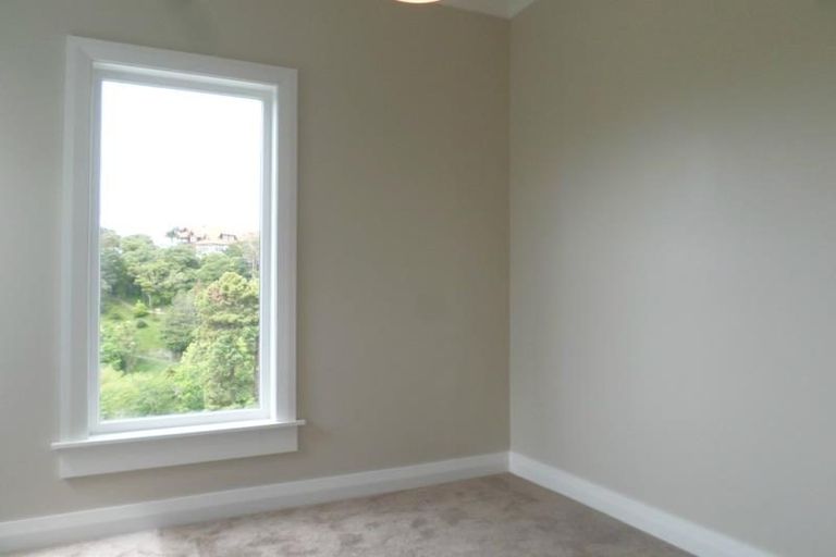 Photo of property in 40 Garden Road, Northland, Wellington, 6012