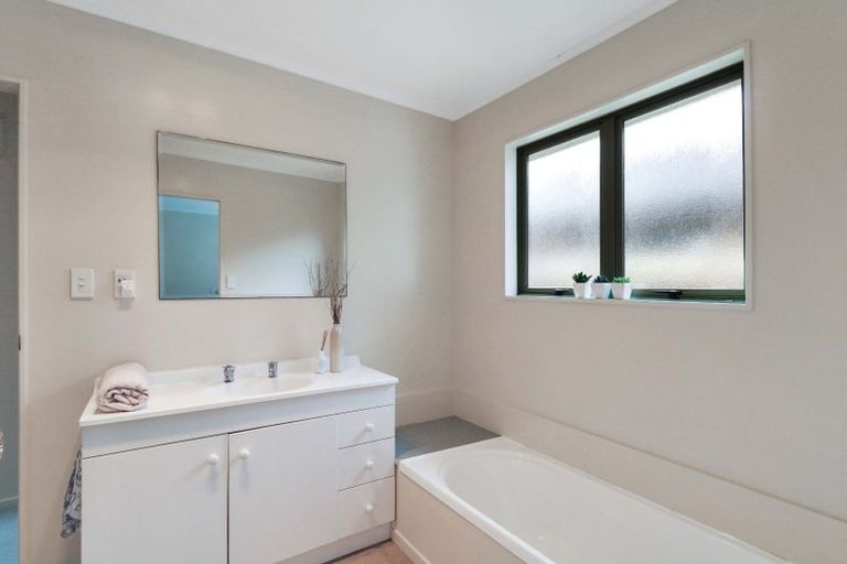 Photo of property in 40a Cunliffe Street, Johnsonville, Wellington, 6037