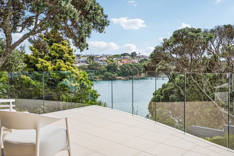 Photo of property in 19 Bournemouth Terrace, Murrays Bay, Auckland, 0630
