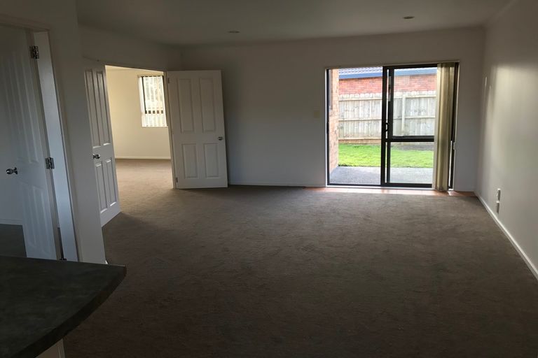 Photo of property in 18 Morewa Place, Takanini, 2112