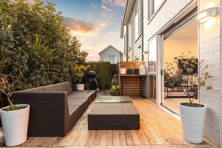 Photo of property in 3 Shelduck Way, Hobsonville, Auckland, 0616