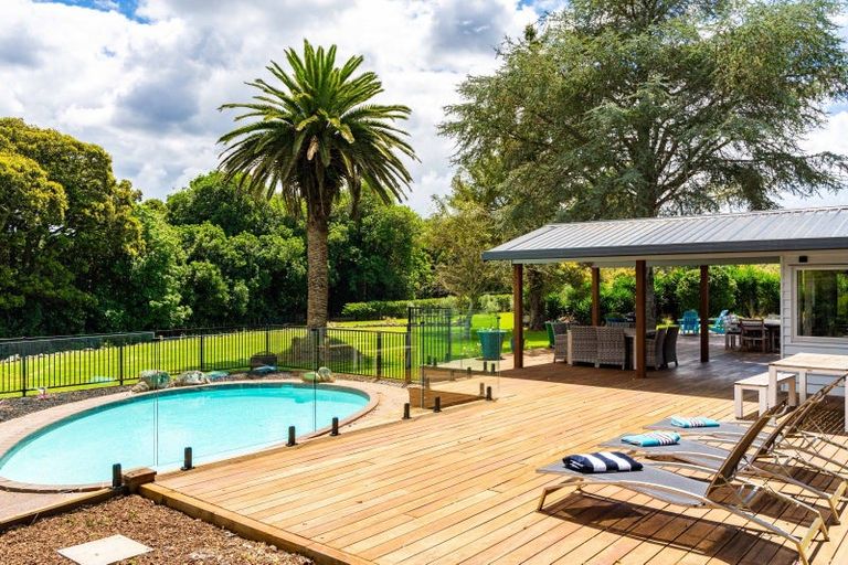 Photo of property in 589 Ngunguru Road, Glenbervie, Whangarei, 0173
