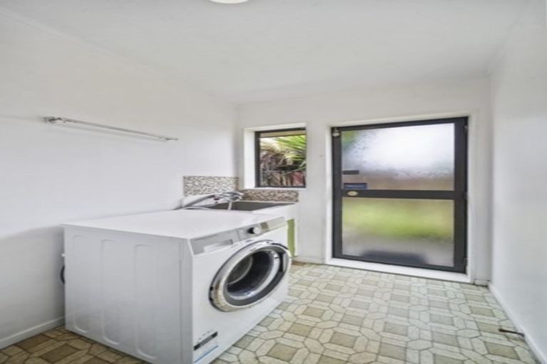 Photo of property in 2/7 King Edward Avenue, Papakura, 2110