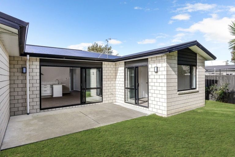 Photo of property in 17u1 Walter Street, Fairfield, Hamilton, 3214