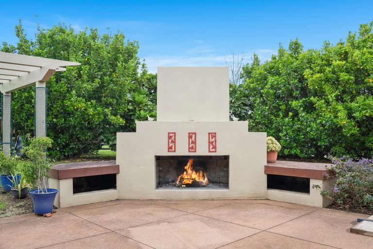 Photo of property in 2a Masters Road, Waiuku, 2681