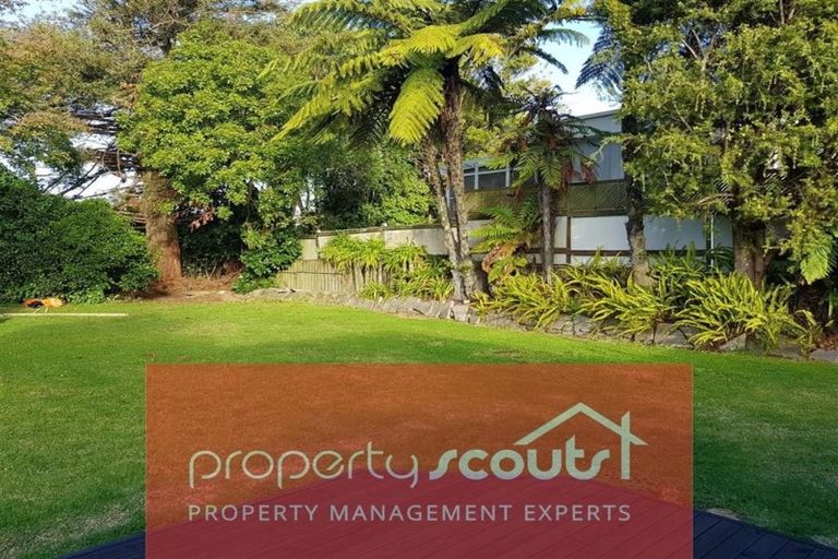 Photo of property in 35 Awanui Street, Merrilands, New Plymouth, 4312