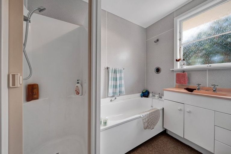 Photo of property in 12 Surrey Street, Hawera, 4610