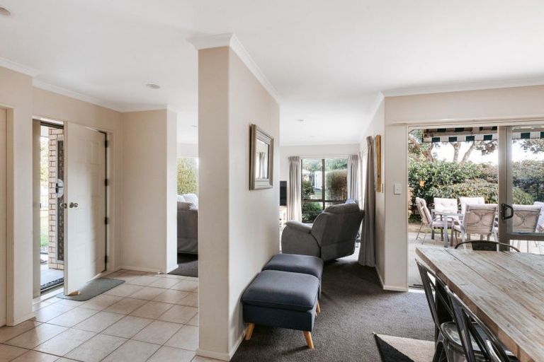Photo of property in 5 Evansbel Place, Papamoa Beach, Papamoa, 3118