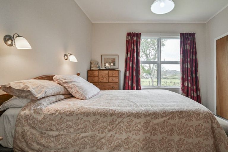 Photo of property in 19 Kenderdine Road, Elsthorpe, Otane, 4277