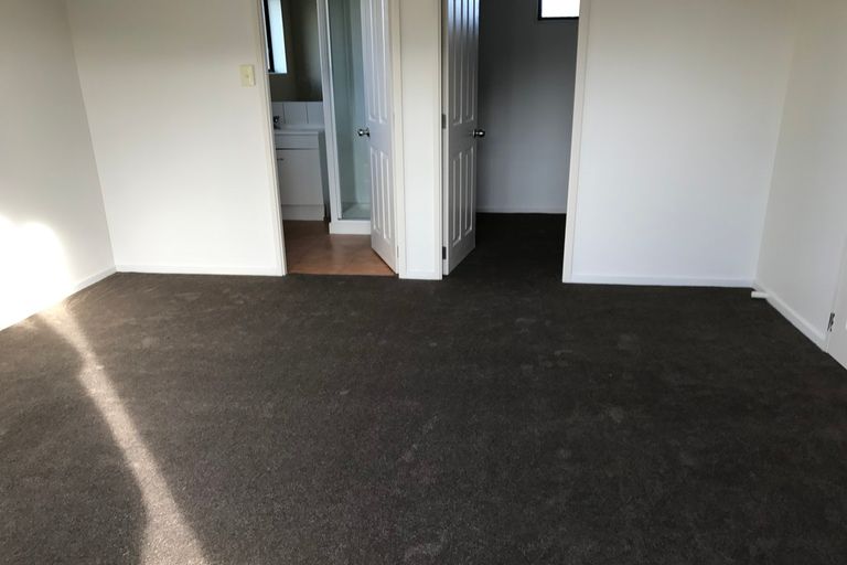 Photo of property in 18 Morewa Place, Takanini, 2112