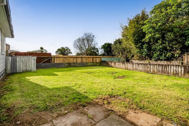 Photo of property in 21 Miro Street, Merrilands, New Plymouth, 4312