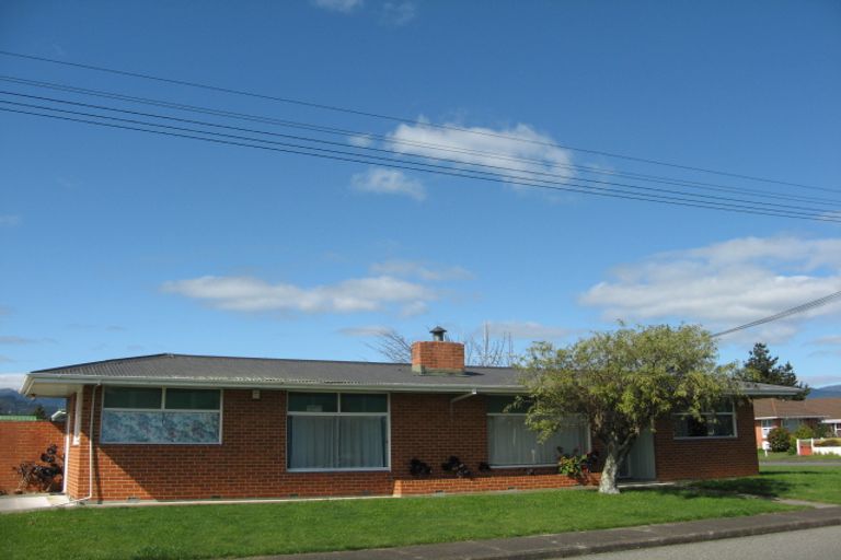 Photo of property in 18 George Street, Levin, 5510