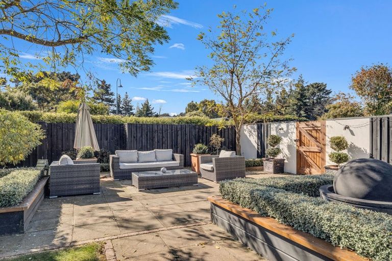 Photo of property in 16 Hemingway Place, Spencerville, Christchurch, 8083