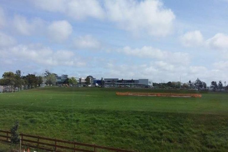 Photo of property in 3 Lockheed Street, Hobsonville, Auckland, 0618