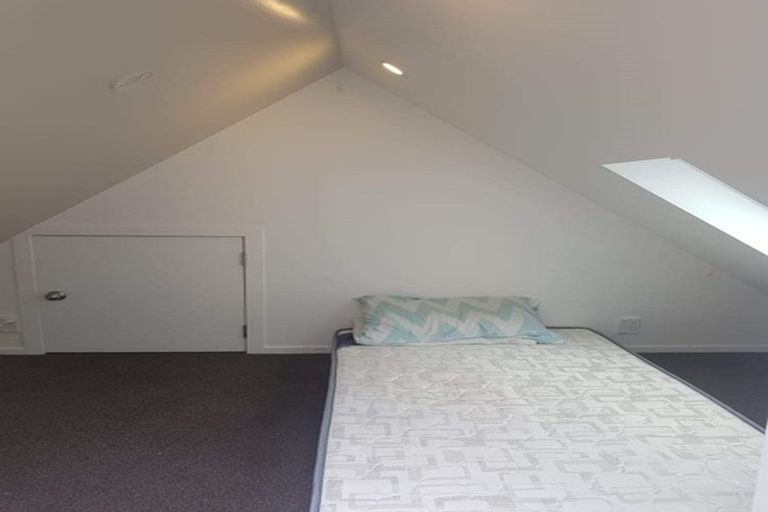 Photo of property in 11a Kopiko Way, Brooklyn, Wellington, 6021