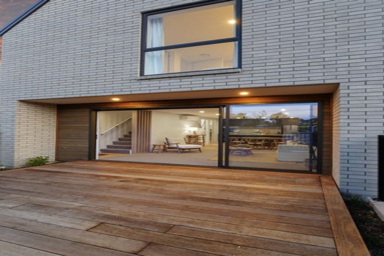 Photo of property in 156 Westminster Street, Mairehau, Christchurch, 8013