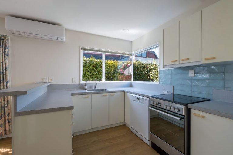 Photo of property in 1/49 Westgrove Avenue, Avonhead, Christchurch, 8042