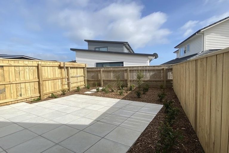 Photo of property in 162a Navigation Drive, Whitby, Porirua, 5024