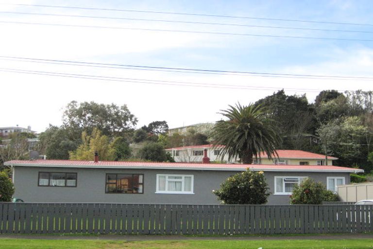 Photo of property in 203 Ngamotu Road, Spotswood, New Plymouth, 4310