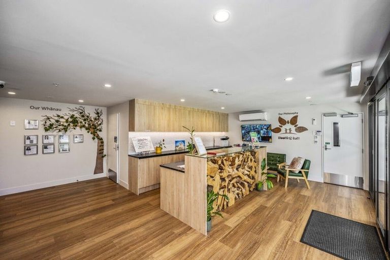 Photo of property in 3145 Great North Road, New Lynn, Auckland, 0600
