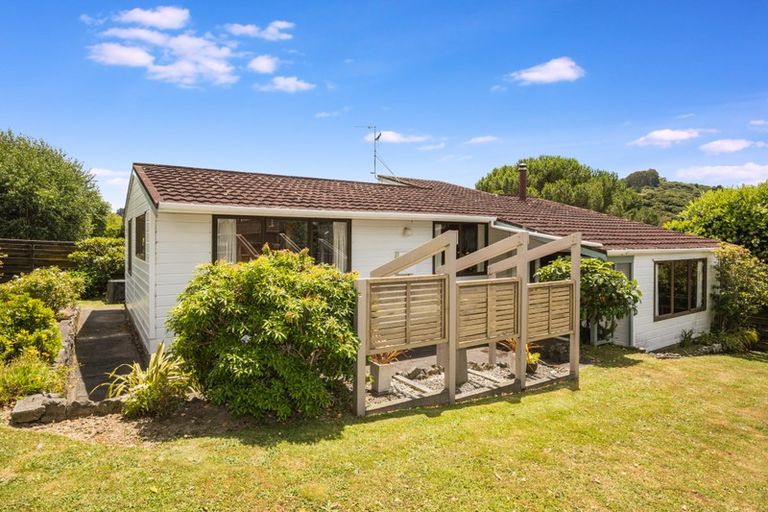 Photo of property in 32 Hicks Close, Whitby, Porirua, 5024