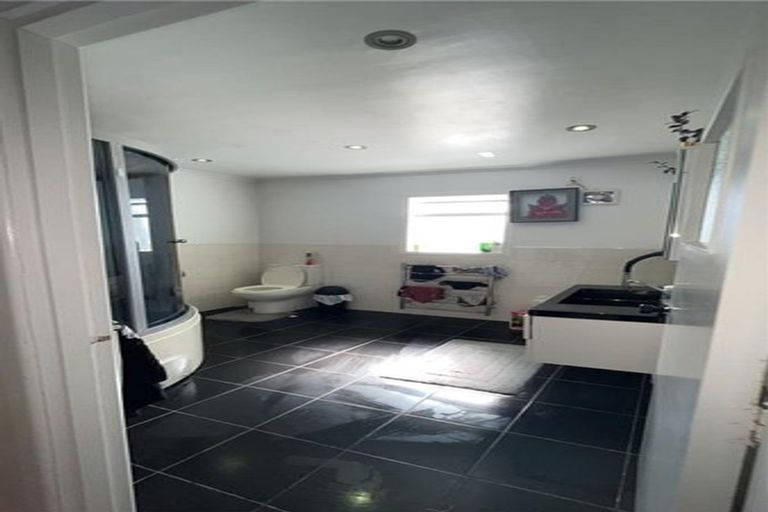 Photo of property in 641 Te Atatu Road, Te Atatu Peninsula, Auckland, 0610