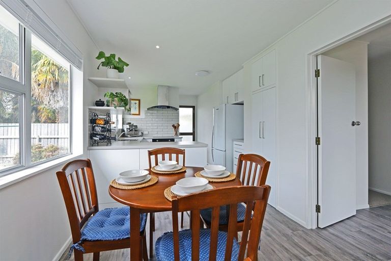 Photo of property in 46 Anderson Road, Taradale, Napier, 4112