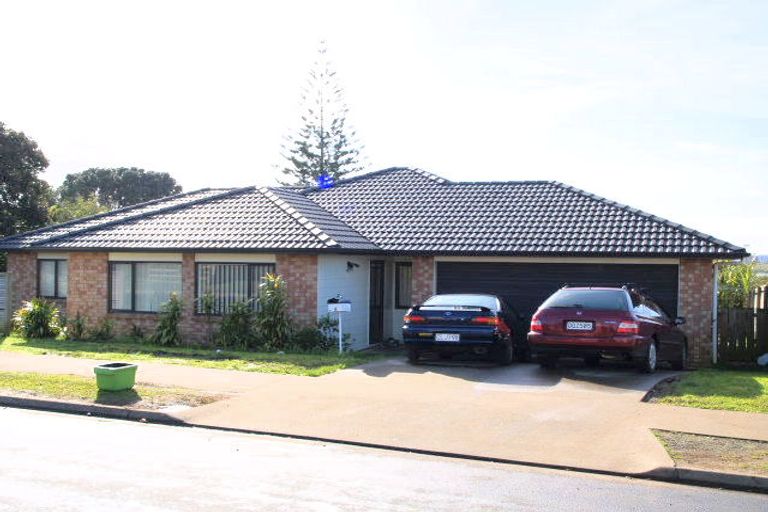 Photo of property in 8 Lolim Place, Favona, Auckland, 2024