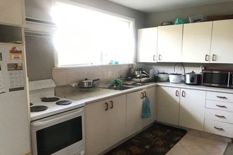 Photo of property in 39 Skerten Avenue, Hornby, Christchurch, 8042