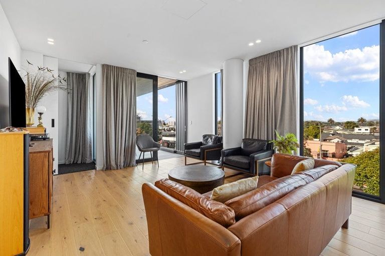 Photo of property in 303/359 Cameron Road, Tauranga, 3110