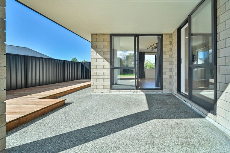 Photo of property in 22 Read Crescent, Clive, 4102