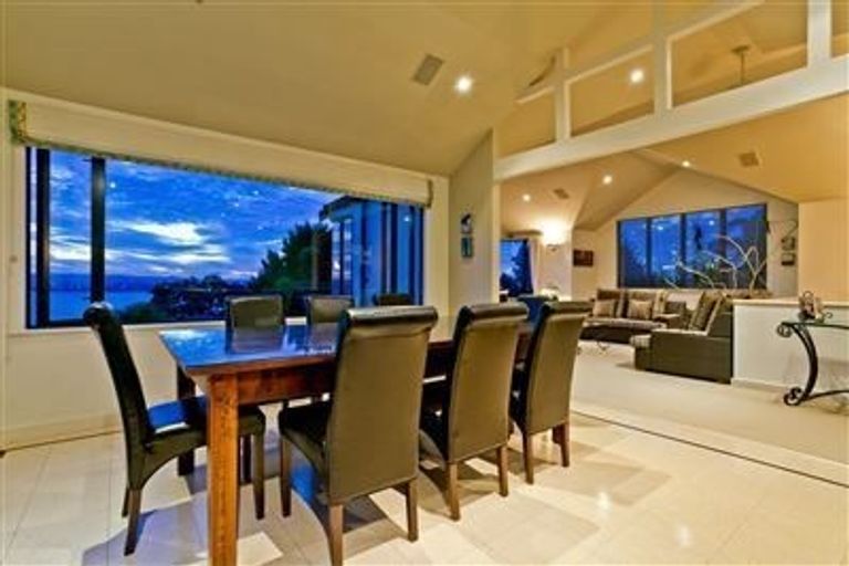 Photo of property in 16 Mayall Avenue, Beach Haven, Auckland, 0626