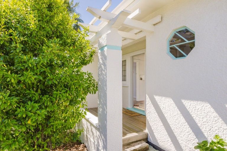 Photo of property in 404 Jervois Street, Mayfair, Hastings, 4122