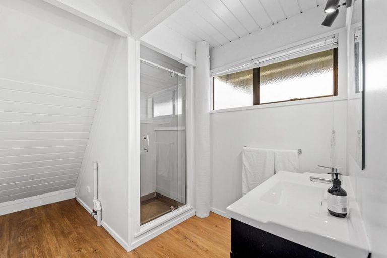 Photo of property in 22 Shadon Place, Stanmore Bay, Whangaparaoa, 0932