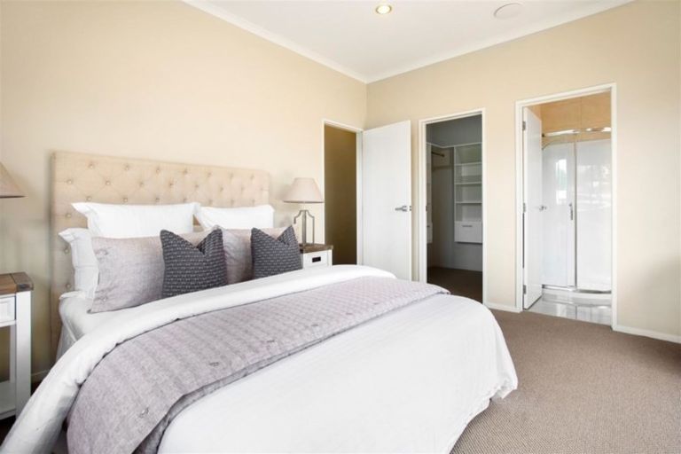 Photo of property in 8 Jezero Drive, Massey, Auckland, 0614