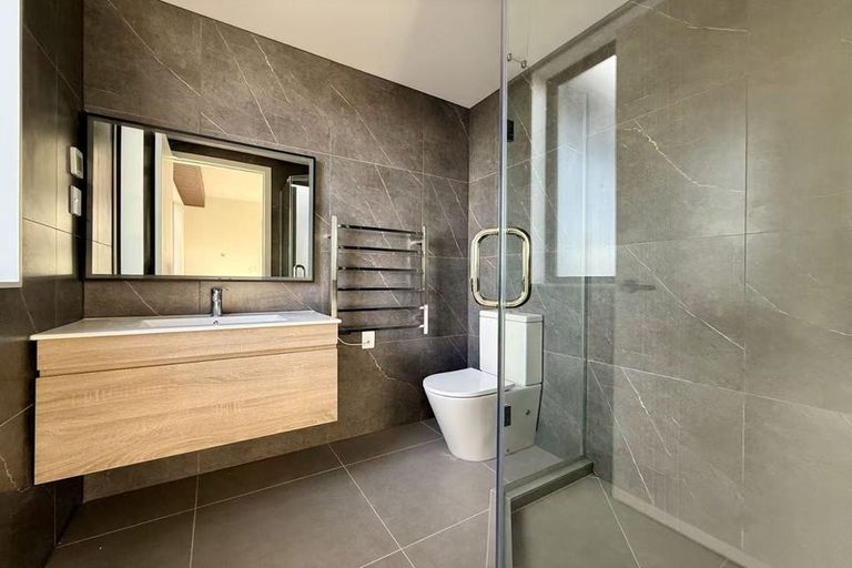 Photo of property in 43 Evergreen Parade, Rosehill, Papakura, 2113