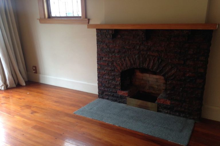 Photo of property in 37 Lyndon Street, Riccarton, Christchurch, 8041