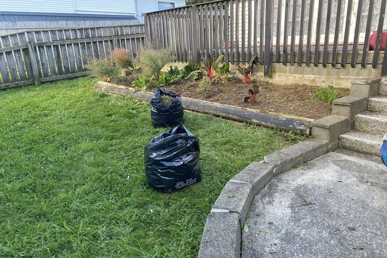 Photo of property in 158f1 Newlands Road, Newlands, Wellington, 6037