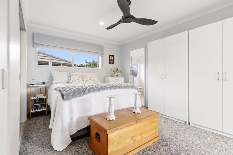 Photo of property in 11 Carpentras Way, Nukuhau, Taupo, 3330